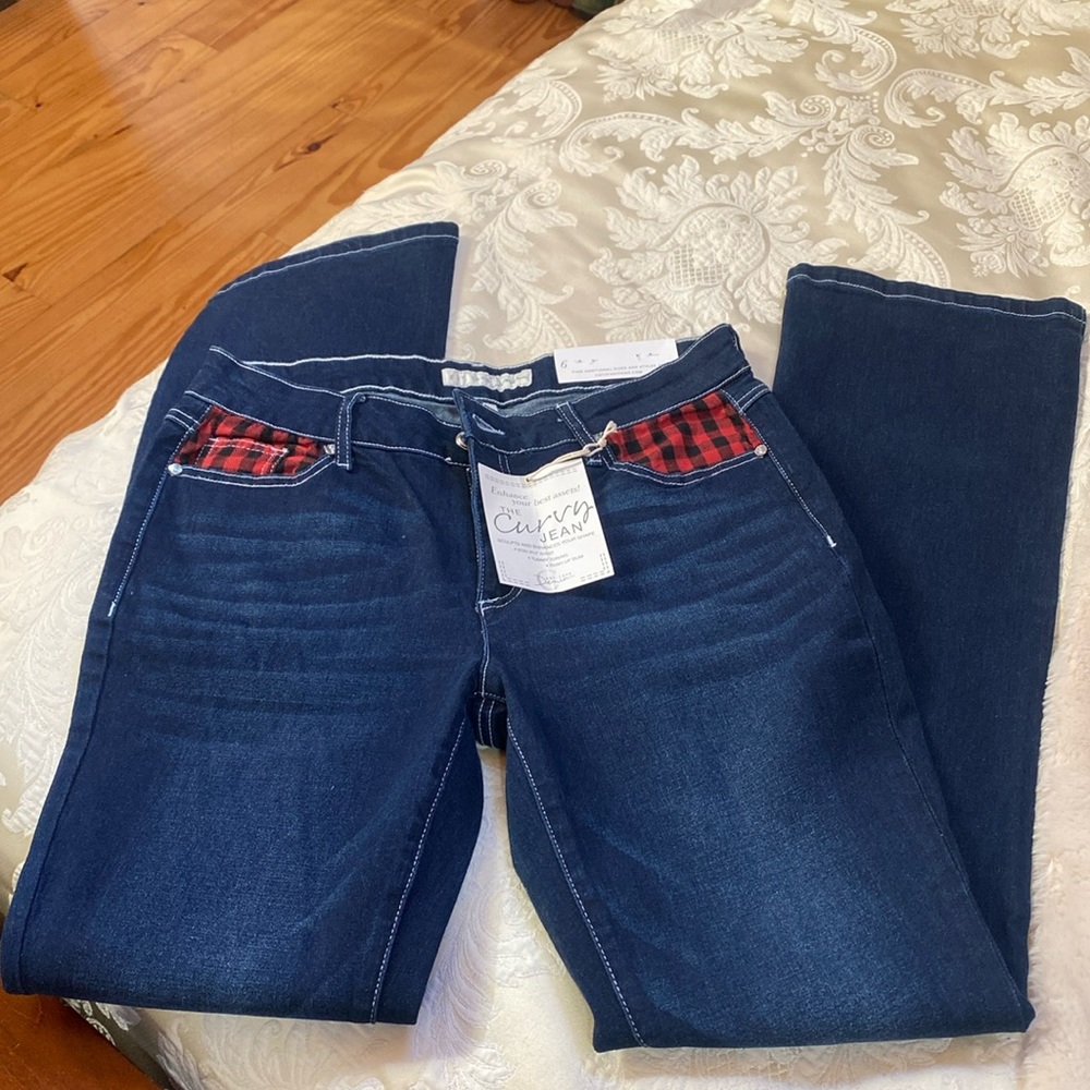 NWT Curvy Denim bootcut jeans w/red & black check & “diamond” accents